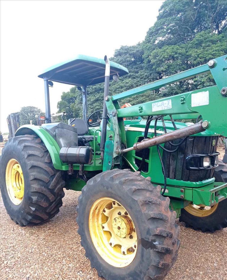 JOHN DEERE 6110 2011/2012