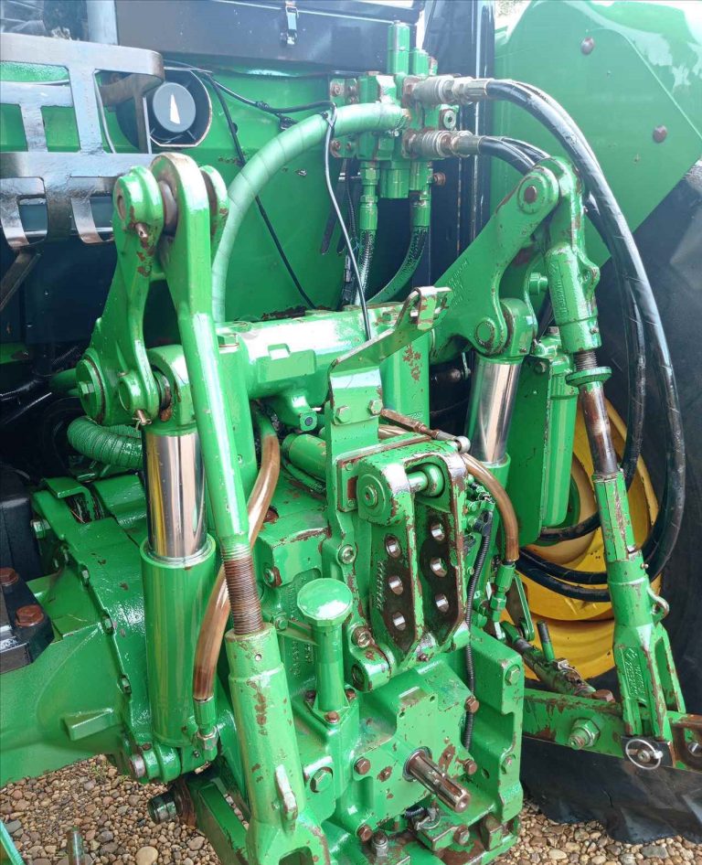 JOHN DEERE 6110 2011/2012