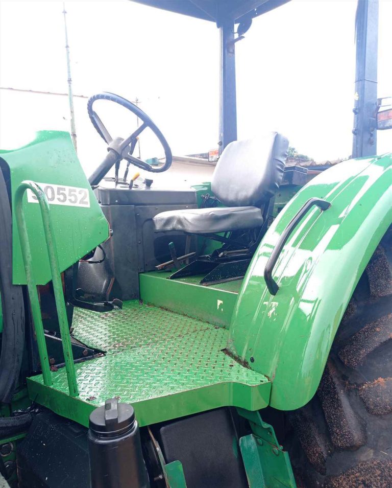 JOHN DEERE 6110 2011/2012