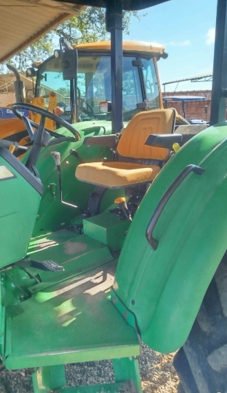 JOHN DEERE 5055E 2013/2013 JOHN DEERE 5055E 2013/2013